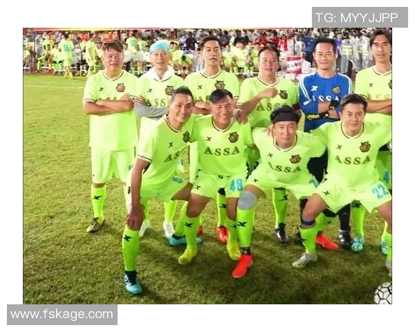 香港足球明星队在大连展现风采助力足球文化交流与发展 香港足球明星队在大连展现风采助力足球文化交流与发展