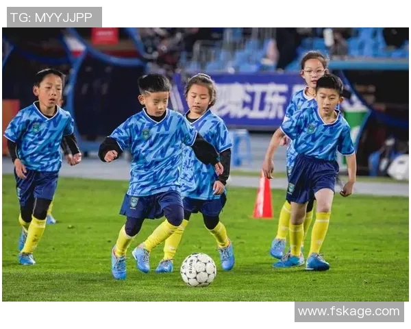 曾经的球童如今的足球明星揭秘与成长之路 曾经的球童如今的足球明星揭秘与成长之路